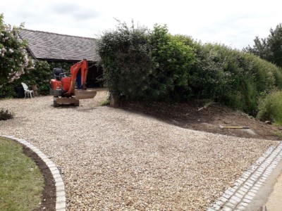 Gravel driveway with stabilisers under it