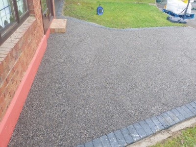 Grey Resin Driveway With Charcoal Border